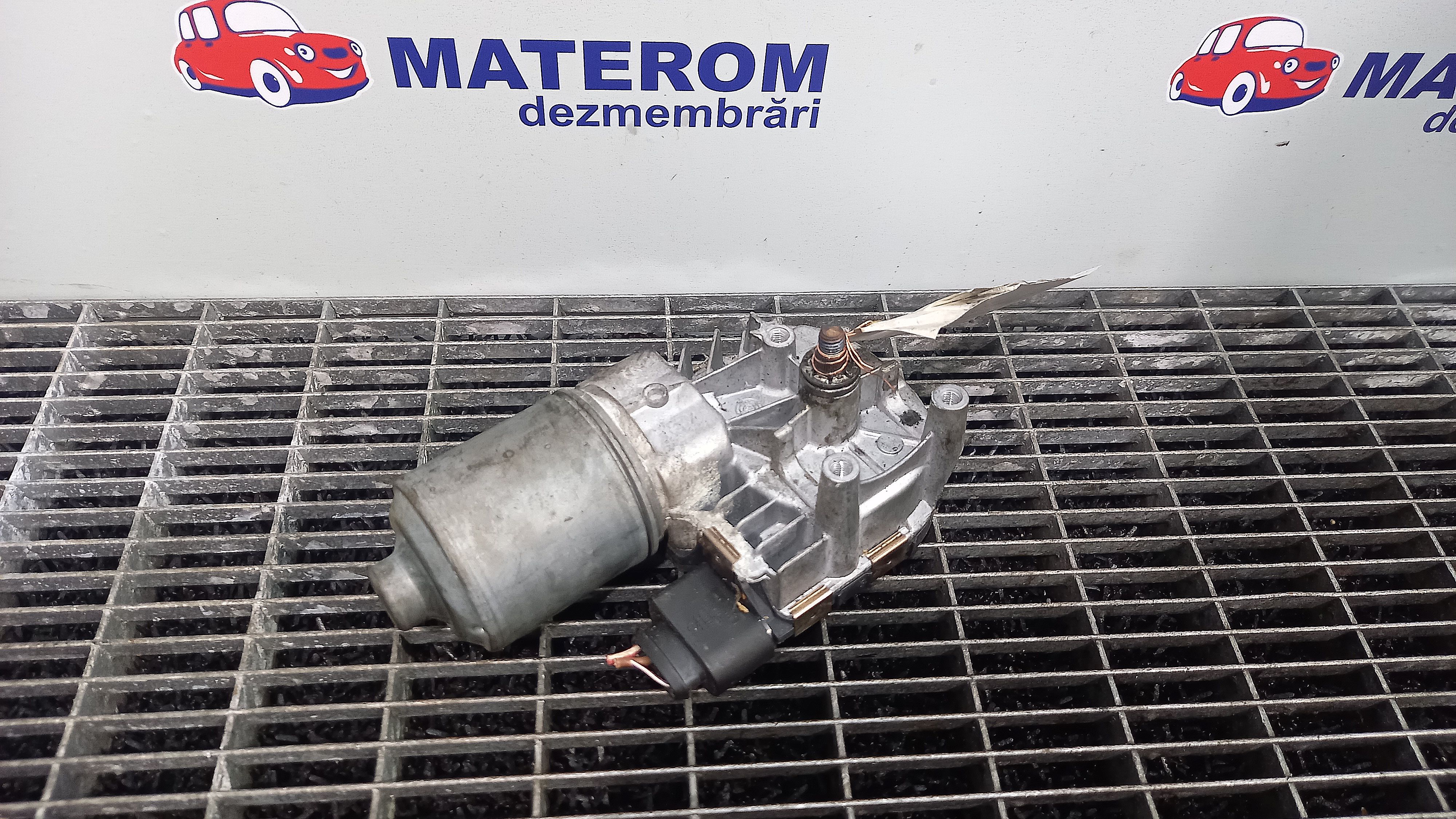 Motoras stergator parbriz AUDI A6 4F2955119B - Dezmembrari auto MATEROM
