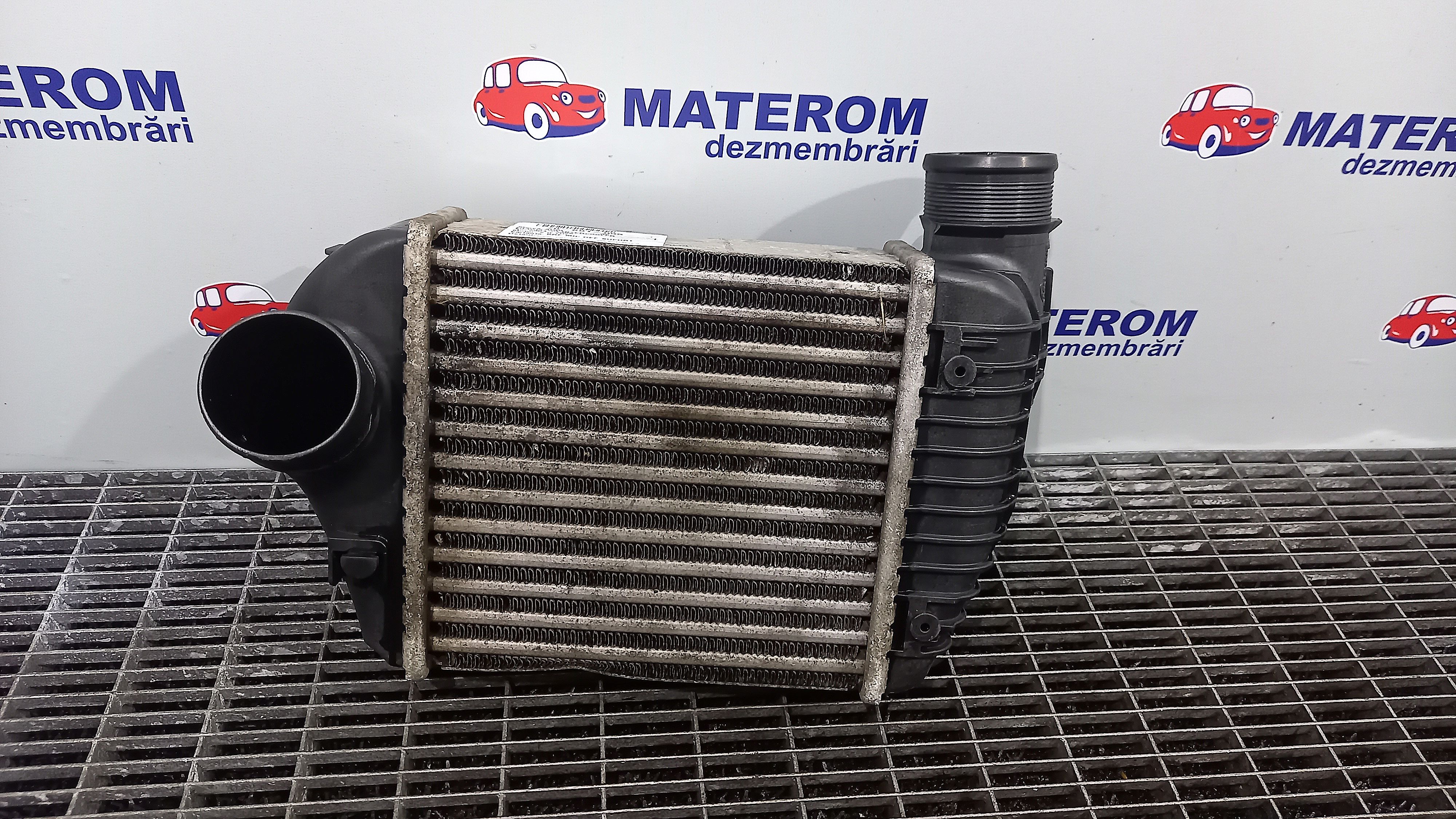 Radiator intercooler AUDI A6, 2.0 TDI 4F0145805AA - Dezmembrari auto MATEROM